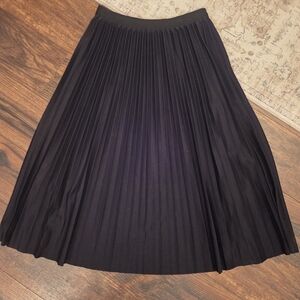 SHEIN Black Pleated Skirt